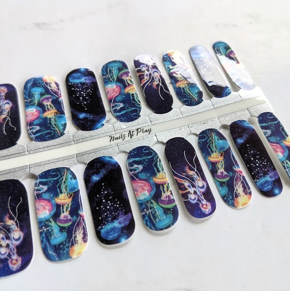 5 for $15 Nail Wraps- Jellyfish at Play - Picture 3 of 6